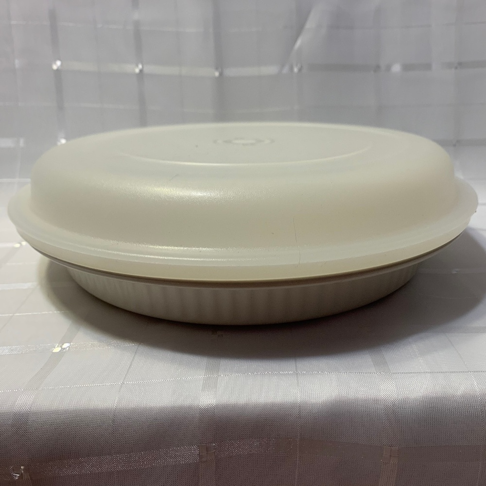 EUC Vintage Tupperware ultra 21 Quiche / Pie dish